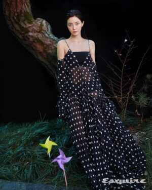Shin Su-hyun Instagram - @esquire.korea 🥳