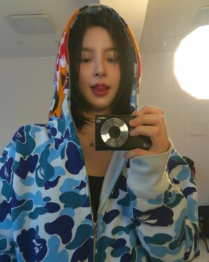 Shin Su-hyun Instagram - Hi👋❤️