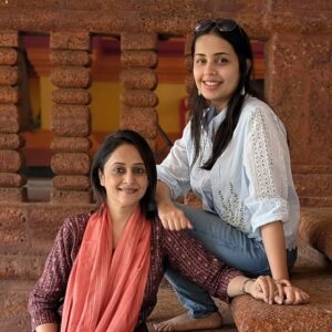 Shivani Rangole Instagram - सासू सुना.. मृणाल कुलकर्णी आणि शिवानी  @mrunal_kulkarni_offical_2121  @rangshivani