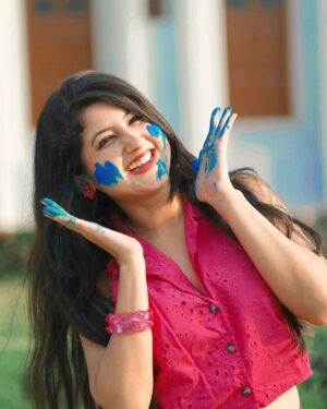 Shivani Sangita Instagram - Happpyyyyyy Holiiiiiiiii 🩷🩵

📸 @sk_azhar_ali thank you for such beautiful clicks😍