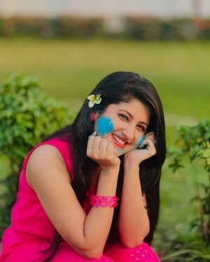 Shivani Sangita Instagram - Happpyyyyyy Holiiiiiiiii 🩷🩵

📸 @sk_azhar_ali thank you for such beautiful clicks😍