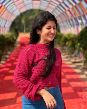 Shivani Sangita Instagram - Real Moods of Sivani 💕
The way I always wish to be…
(Well here’s another eligible song for this Holi😋)