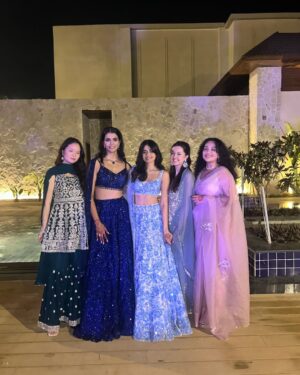 Shivvani Paatil Instagram - The lehenga of my dreams for #SarahAmbarJhoomUtha sangeet night!😍🦋 @seemagujraldesign 💙 Not exaggerating when I say I couldn’t feel my feet after this night but it was all worth it!! Celebrating @thattallgirlyouknow & @ambarsoodfitness with all of my fav people 🥹🤍 Ended the night in pajama’s cause that lehenga was half my weight lolol
.
.
.
.
.
.
Indian wedding // Shaadi // Indian wear // Lehenga // Sangeet outfit