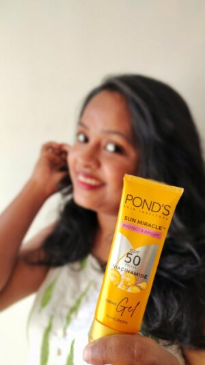 Shona Roy Instagram - #AD 
The power of @pondsindia Sun Miracle SPF 50 PA    brings UV protection, a fresh glow, and niacinamide benefits for the ultimate bright, even-toned skin. ☀️ 

#Sunscreen #SkincareLover #SPFProtection #buzzbridge

[POND'S Sun Miracle, POND'S India, SPF 50, PA   , UV protection, fresh glow, niacinamide benefits, even-toned skin, bright skin, sun damage prevention, skincare, sunscreen, glow and protect, POND'S skincare, SPF protection.]