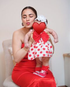 Actress Shraddha Arya HD Photos and Wallpapers October 2025