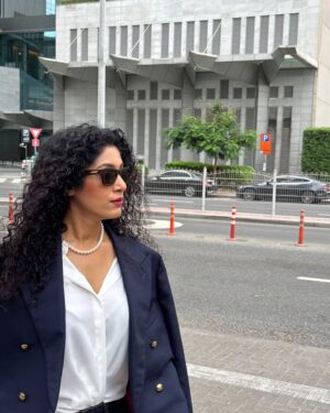 Shraddha Musale Instagram - Work mode on, but dancing spirit evergreen.

#workwearstyle #corporatefashion #corporatestyle