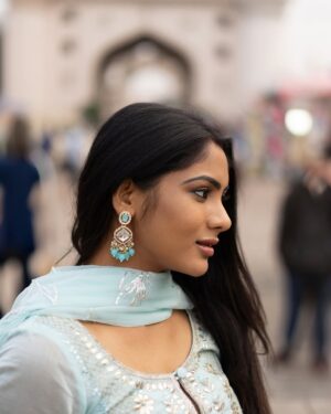 Shruti Reddy Instagram - Charminar 🤍⚡️

Photography: @tharundphotographer 
Retoucher: @ashishsom @manassompurapix 
Styling: @manogna_gollapudi 
Hair: @ramanababu660 
Represented by: @thanga_18