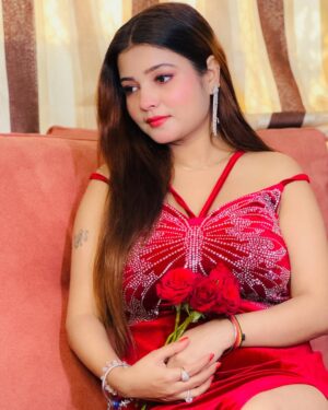 Shweta Jaiswal Instagram - ❤️❤️❤️❤️❤️🧿

#photooftheday #pictures #lovequotes #red #outfits #valentines #love #photography