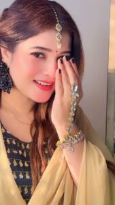 Actress Shweta Jaiswal HD Photos and Wallpapers March 2025