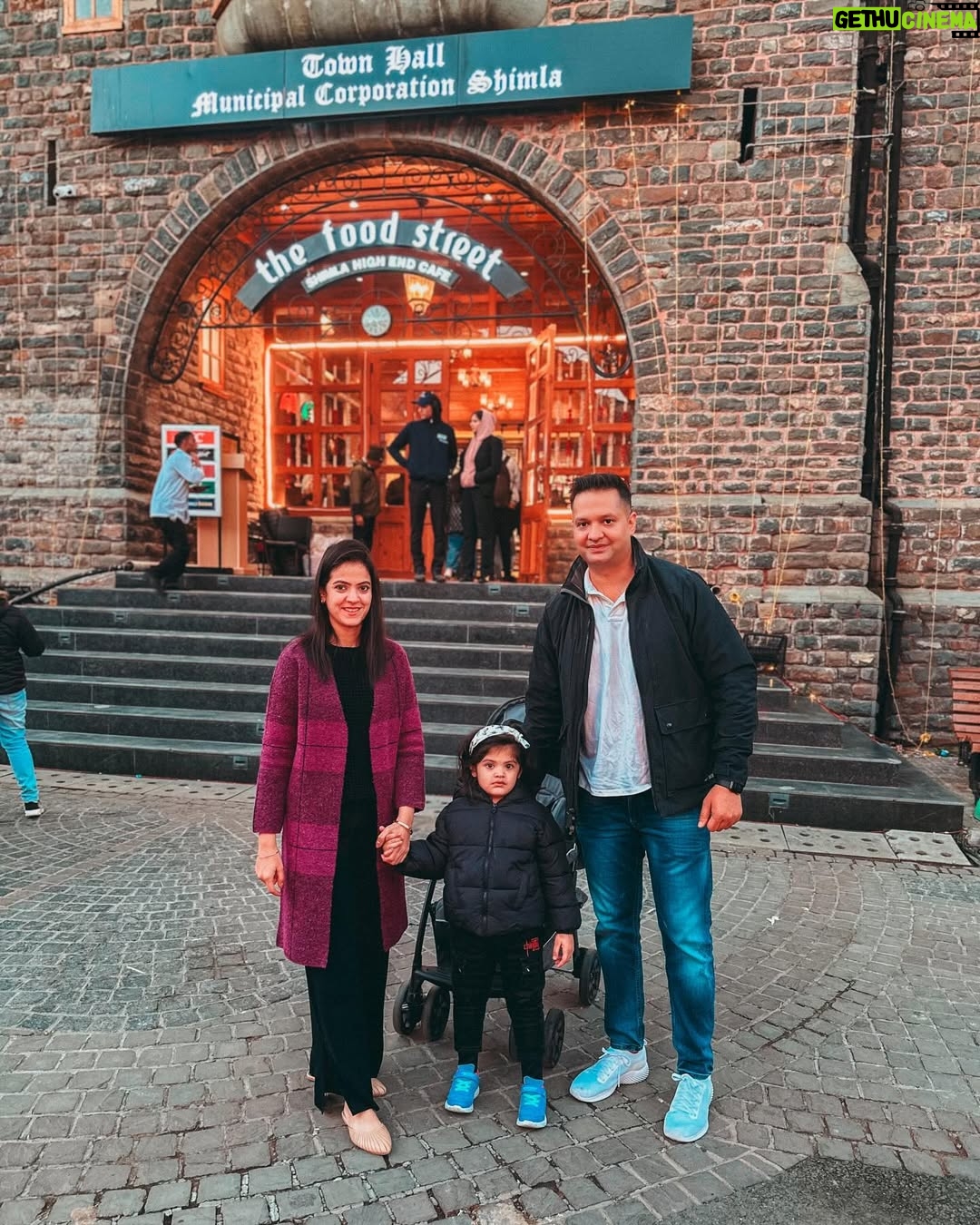 Shweta Sood - 3 Likes - Photo Dump From Yesterday!
.
#AnayaSood
.
.
.
.
.
.
.
#potd #shimla #himachal #winter #christmas #newyear2024 #shwetasood #punjabibrizzle 💕
