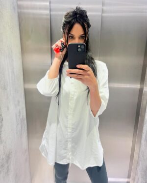 Shy'm Instagram - Aurevoir cheveux de rêve 
🥲 fort 
(merci ma @aminataparis_hair_designer)