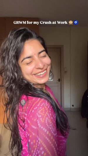 Siddhi Mahajankatti Instagram - • All of us have a CRUSH at work! Well mine said he likes me in a Kurti and hence I dressed up for him 🙈•

Tag your work bestie who knows your crush! 
Or just tag your crush and let them know you dress up for him/her ❤️

#trend #trendingreels #viral #viralvideos #trendingnow #explorepage #trendingsongs #explore #traditional #grwm