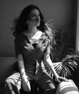 Actress Sidra Niazi HD Photos and Wallpapers October 2021