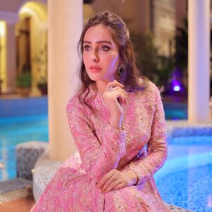 Sidra Niazi Instagram - Chahon Na jahaan mein saara 💖

@ansabjahangirstudio 
@esfirjewels 
@iamazeemabbasi 
@mywedpk 
@stylebykiranraza