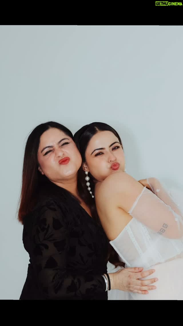 Simi Chahal - 6.5K Likes - Hey Angel ! @rosecaur I Love YOU ♥️
Will always be grateful for our paths crossing almost a decade ago🥹(i truly believe to this day that the only purpose of that weird job was to make us meet or for those 2 gym sessions😅💞)
You are the big sister i never knew i needed, whom i ever-since run to without a second thought now for anything and EVERYTHING 🫶🏼
Your beautiful and kindest soul inspires me every day didu💟 like the sweetesttt 🥥 you might have a roughy-toughy exterior but inside you have one of the softest and the most gentle hearts i have ever known💗 i am constantly amazed by your quiet strength and the love & care you give to people around you💜 How you always work towards the best life/interest of everyone you love so selflessly and tirelessly!
God! you are the best host i know, an amazing cook who feeds me like a mother (coz else i would just survive on water and takeout pizzas🥲)
Blessed to have you in my life baby🤞🏼💓
Baaki gallan phone te😌
(Insta vaste bass ehna bott aa😝🧿)
Calling you in 2 seconds🤪
THANK YOU for being such an incredible & a big part of my life💞
-With Unlimited-Unconditional Love from Your stupid lil sista😘❤️