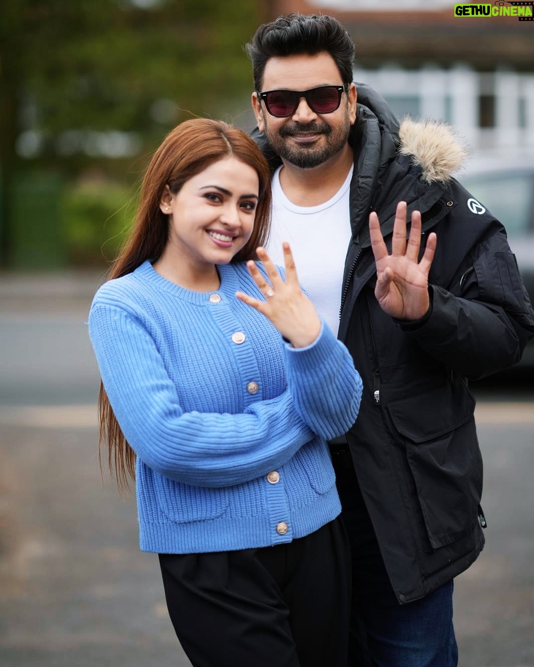 Simi Chahal - 42.7K Likes - CMP 4 🫶🏼 with the
bestttt @onlyrakeshdhawan ✍🏼
#chalmeraputt4 #cmp4 #Savy #Bts #shoot
