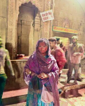 Sneha Wagh Instagram - Vrindavan Ki Holi ……. 💝
Cheerjeevo Hori Ke Rasiya Shri RadhaRaman ……. 🪷
.
.
.
.
.
.
.
#vrindavan #brajdham #brajkiholi #shriradharaman #radharaman #radheradhe #radheshyam #krishna #radha #holi #hori #snehawagh #sarangesneha