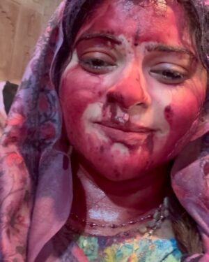 Sneha Wagh Instagram - Vrindavan Ki Holi ……. 💝
Cheerjeevo Hori Ke Rasiya Shri RadhaRaman ……. 🪷
.
.
.
.
.
.
.
#vrindavan #brajdham #brajkiholi #shriradharaman #radharaman #radheradhe #radheshyam #krishna #radha #holi #hori #snehawagh #sarangesneha