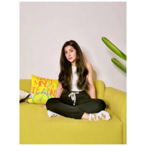 Sohai Ali Abro Instagram - Nothing in life is to be feared, it is only to be understood. Now is the time to understand more, so that we may fear less. 
Stay home, stay safe and stay positive. This too shall pass. 
#socialdistancing 
#flattenthecurve