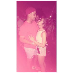 Sohai Ali Abro Instagram - He’s her lobster. ♥️👫🏻💋