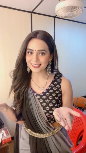 Sonal Vengurlekar Instagram - Life mein khush kaise rahe ?????? 🤣

#comedy #trendingreels #reelitfeelit