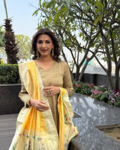 Actress Sonali Bendre HD Photos and Wallpapers September 2025