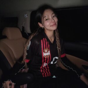 Song Hae-na Instagram - 쿠플픽 부터 경기까지 완벽한 하루를 보낼수 있었어요
추운날씨에 열심히 뛰어준 선수분들 짱ㅠ
많은분들이 인사도 해주시고 고마워요♡