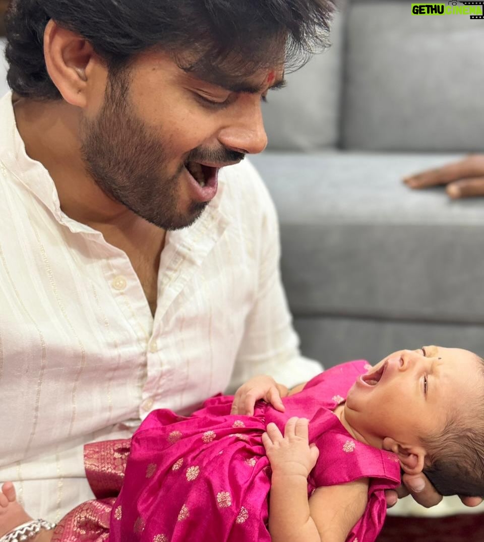 Sonu Gowda - 75.2K Likes - Happy birthday @chandangowda18
Happy anniversary @chandangowda18 @neharamakrishna
U both are the best part of my life, can’t thank you enough for standing with me every second of my life 🤗❤️🤗❤️🤗.
This lil one adds life to my life ❤️❤️
First birthday with this lil one brings so much of joy love everywhere around us 🧿❤️🧿❤️🧿❤️🧿