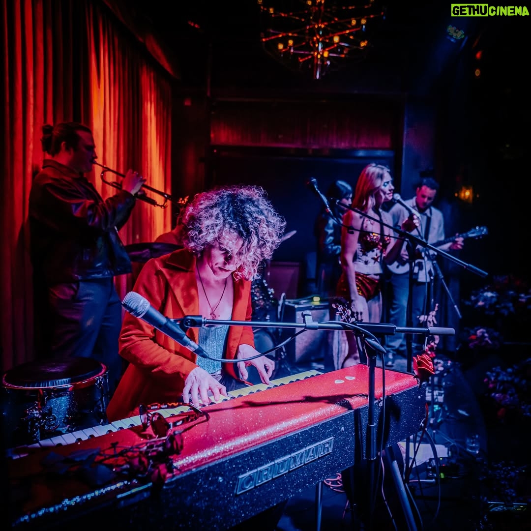 Spencer Grammer - 447 Likes - Thnx 2 all who came last week for ⚡️WHAM BAM GLAM⚡️by @belleandchain
Stay tuned for next installment 🙏🏼 @swyndle.la for banging the gong
📷 @dug.moore
#whambamglam #belleandchain #livemusic #glamrock #lamusic #lastory