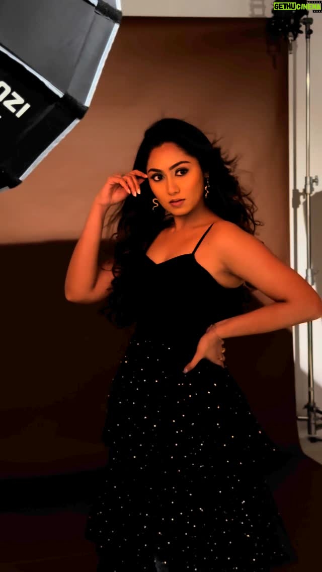 Sreethu Krishnan - 23.3K Likes - Catch a glimpsešā„ļøāØ..
Photographer: @gk_.photography._
Costume Design : @the.__.crescent
Costume Stylist.: @takkaru_logesh
Makeup: @profile_makeover
Hair: @mani_stylist_
Studio : @njstudios_7159