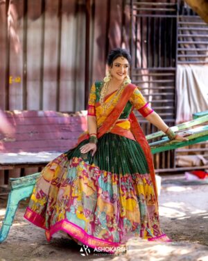 Sridevi Vijaykumar Instagram - Explore the magic of traditions ✨️
.
.
.
.
.
.

Outfit : @kadhambari_studio 

Jewellery: @karnikajewelshyd 

Make up :@ramya_mua 

Hair : @ganesh_hair_architect 

Photography :@ashokarsh

@vijaytelevision
Jodiareyouready #season2
#tradition #indian #culture #folk #danceshow #outfit #halfsaree #jewelry #indianfashion #weekend #holi #happyholi #instagood #instapic #sridevivijaykumar #sridevi #jodiareyouready #vijaytelevision #vijaytv #hotstar #jiohotstar #Saturday #sunday