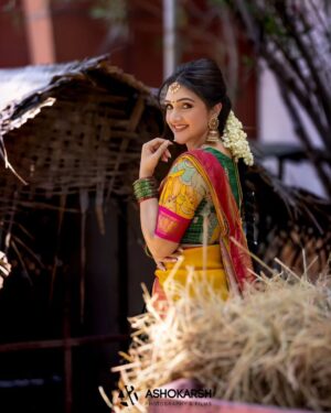 Sridevi Vijaykumar Instagram - Explore the magic of traditions ✨️
.
.
.
.
.
.

Outfit : @kadhambari_studio 

Jewellery: @karnikajewelshyd 

Make up :@ramya_mua 

Hair : @ganesh_hair_architect 

Photography :@ashokarsh

@vijaytelevision
Jodiareyouready #season2
#tradition #indian #culture #folk #danceshow #outfit #halfsaree #jewelry #indianfashion #weekend #holi #happyholi #instagood #instapic #sridevivijaykumar #sridevi #jodiareyouready #vijaytelevision #vijaytv #hotstar #jiohotstar #Saturday #sunday