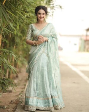 Sridevi Vijaykumar Instagram - Beauty begins the moment you decide to be yourself ✨️
.
.
.
.
.
.
.
Outfit  @madhurirao_couture 
Jewellery @the_jewel_gallery 
Makeup @kothandaraman_makeover 
Hairstylist @ganesh_hair_architect 
Photography 📸 @prasami_photography 

#timeless #elegance #beauty #beyourself #shinebright 
#jodiareyouready