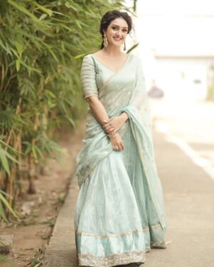 Sridevi Vijaykumar Instagram - Beauty begins the moment you decide to be yourself ✨️
.
.
.
.
.
.
.
Outfit  @madhurirao_couture 
Jewellery @the_jewel_gallery 
Makeup @kothandaraman_makeover 
Hairstylist @ganesh_hair_architect 
Photography 📸 @prasami_photography 

#timeless #elegance #beauty #beyourself #shinebright 
#jodiareyouready