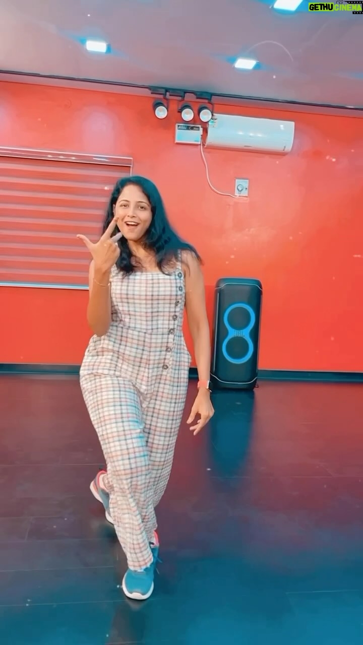 Subiksha - 122 Likes - Hey vaada vaada payya🎶
@choreographer_sridhar
@akshadhaasridhar
#dance #dancers #insta #instagood #instamood #trend #trending #reels #instareels #song #trendingsongs