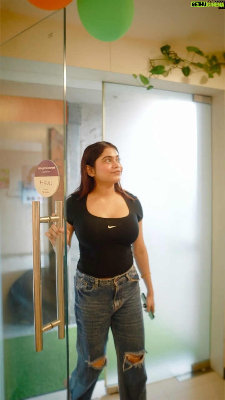 Sudeshna Biswas - 10.3K Likes - Waistline goals achieved! 💫
Just had my waist contouring session at VIBES, and I’m blown away by the results. The advanced, non-surgical treatment tightened and sculpted my waist beautifully without any downtime.
Feeling more confident than ever! If you’re looking to define your curves and enhance your shape, VIBES has got you covered.
Follow @VIBESHealthcare to get your dream waistline! 💖
#WaistContouring #SculptedWaist #VibesHealthcare #CurvesForDays #BodyConfidence #ShapeYourself #NonSurgicalTransformation