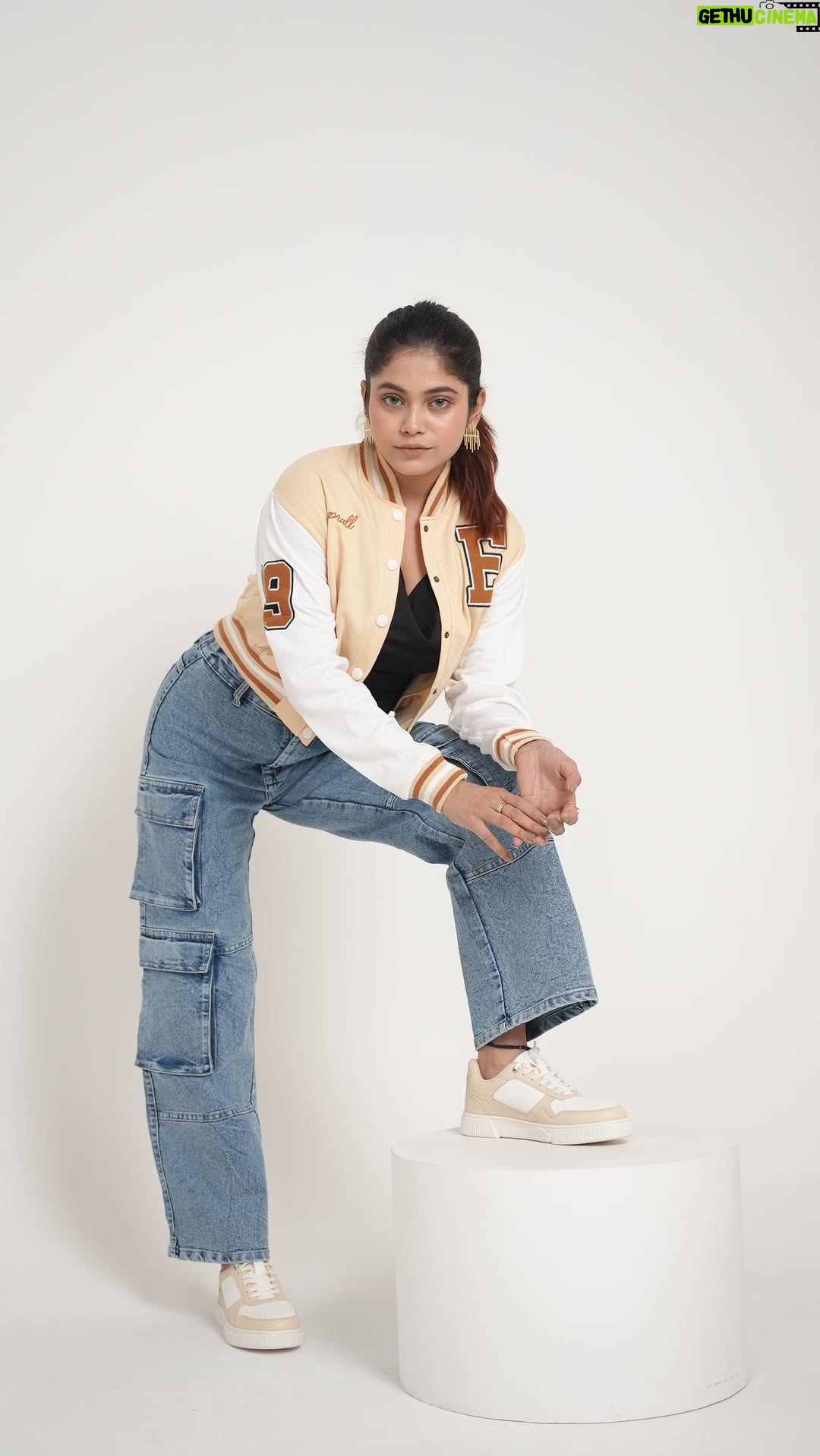 Sudeshna Biswas - 30.5K Likes - Trendy fashion meets unbeatable prices! 🛍️✨ I just styled 3 amazing looks from @spoylonflipkart, and I’m obsessed with the quality, comfort, and versatility of these outfits! 😍
From casual chic to glam and street-style cool, Spoyl has it all—starting at just ₹249! ❤️
#SpoylOnFlipkart #SpoylFam #Flipkart #Spoyl