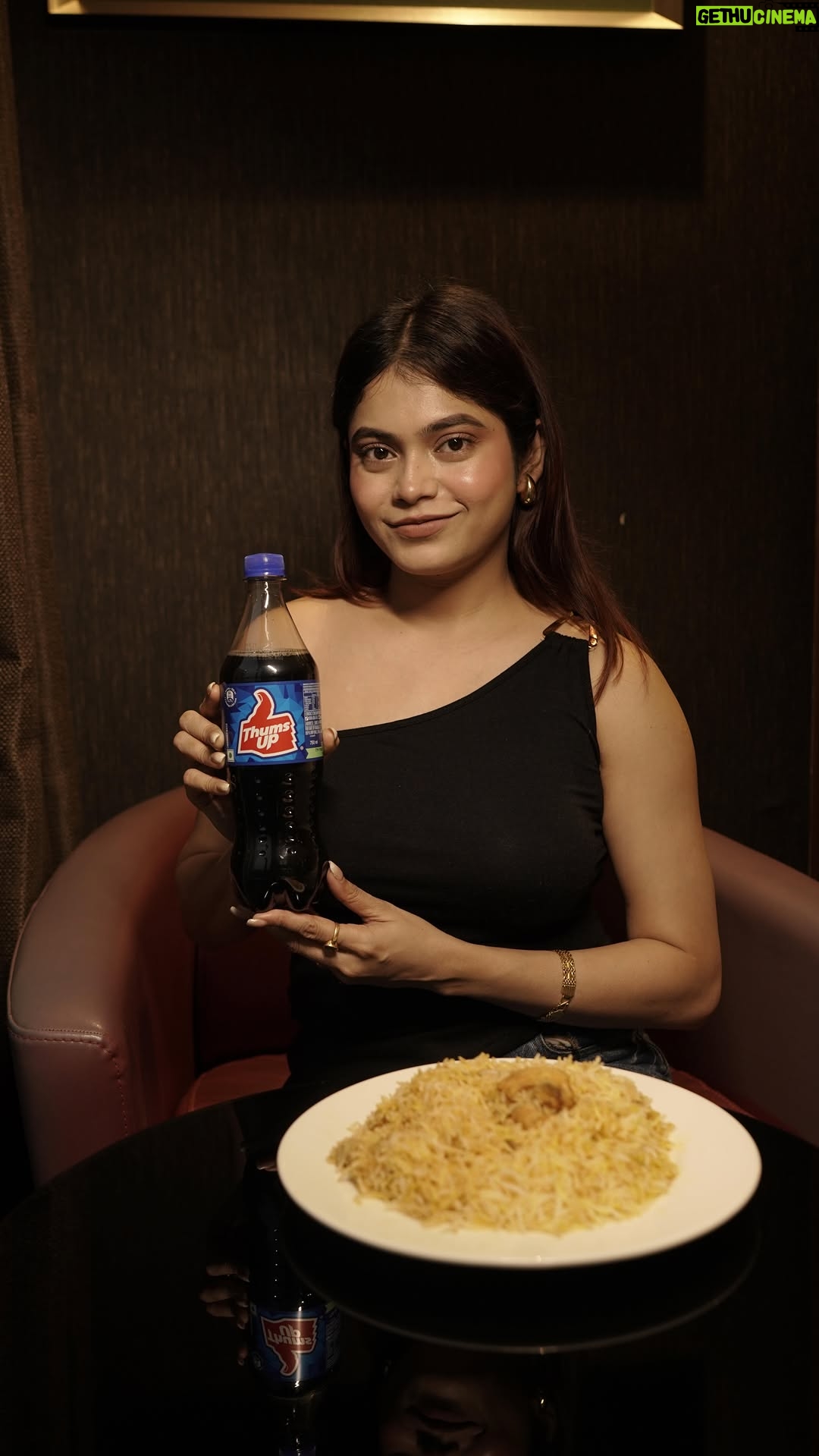 Sudeshna Biswas - 10.1K Likes - Who wins the ultimate biryani battle in Kolkata? 🤔🍛
I asked my friends, and the debate was intense! For me, nothing beats the rich, aromatic goodness of New Royal Biryani! 🤤🙌
What’s your pick? Head to the Thums Up platform, and vote for your favorite! #ToofaniBiryaniHunt #ThumsUp #BiryaniLove