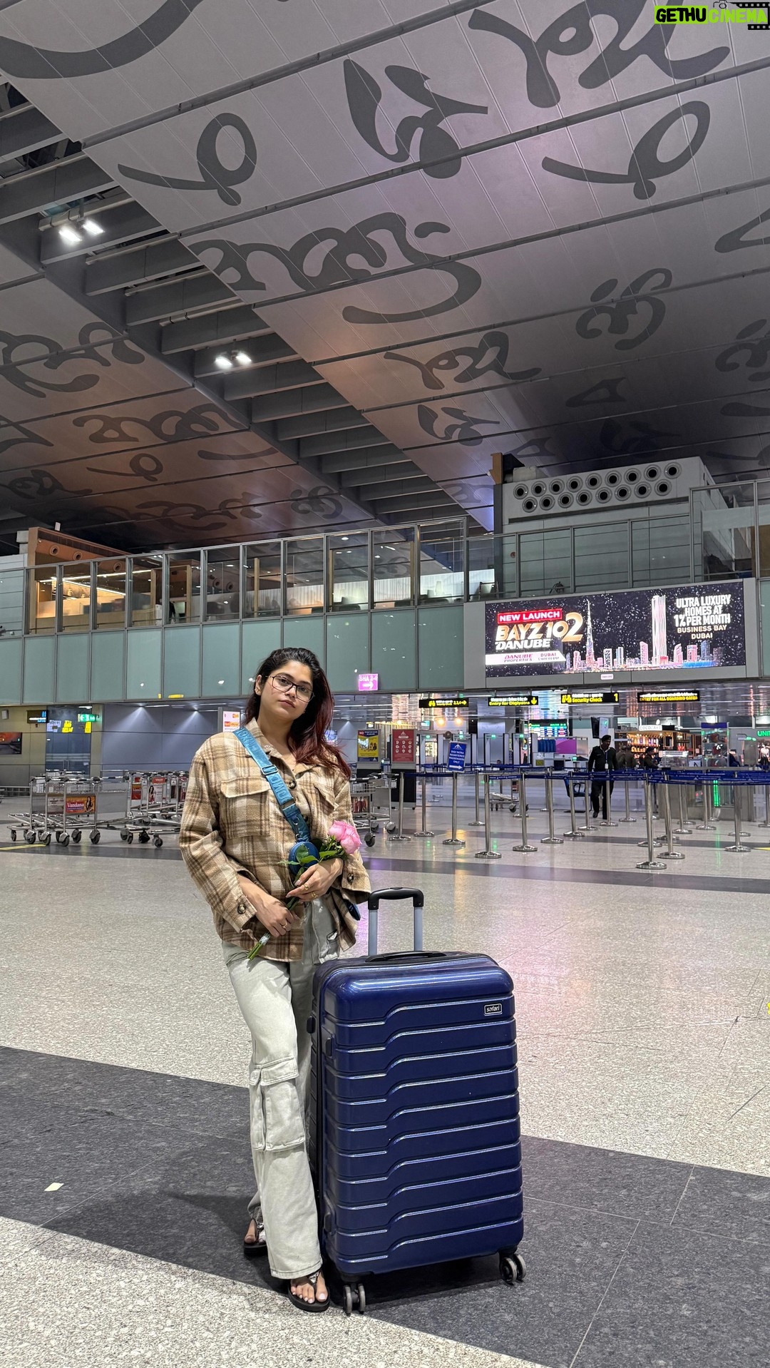 Sudeshna Biswas - 20.2K Likes - Pack with me ✈️
@skyviksigni AI face tracker
@mynuuk steamer