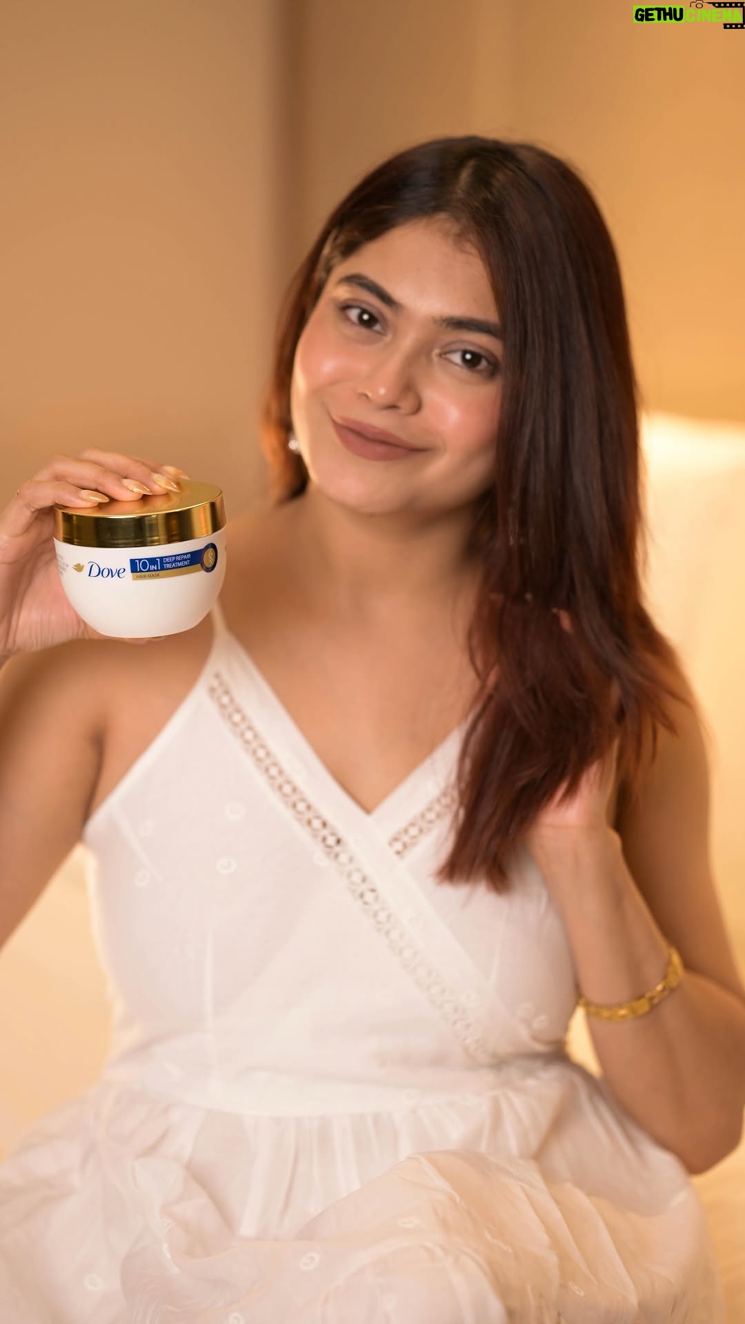 Sudeshna Biswas - 30K Likes - ✨ Give your hair the love it deserves with the New Dove 10 in 1 Deep Repair Treatment Hair Mask! It’s been my secret to softer, stronger hair! 💆♀️💖
Ready to transform your locks? Head over to @doveindiachannel’s bio to shop now! 🌟
*Basis lab test in controlled environment on protein damaged hair after five washes.
#AD
#DoveIndia #Haircare #HaircareCommunity #DoveDeepRepairTreatmentMask #PauseReversePlayWithDove #DoveHair #DoveHaircare #DovePartner #Sponsorship #HealthyHair #HairMask #SelfCare