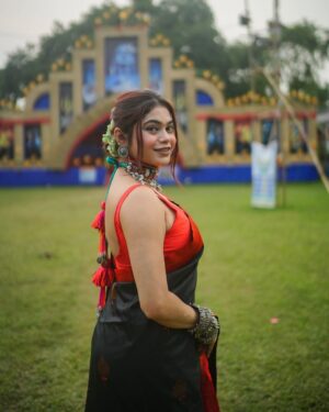 Sudeshna Biswas Instagram - সকলকে জানাই শুভ শারদীয়া প্রীতি ও শুভেচ্ছা

#durgapuja2024