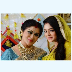 Sudha Chandran Instagram - Learning, growing, and cherishing every moment with @sudhaachandran ma’am. A true inspiration! ❤️

.
.
.
.
.
.
.
.
.
.
.
#LegendOnSet #Gratitude #instagram