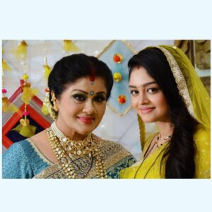 Sudha Chandran Instagram - Learning, growing, and cherishing every moment with @sudhaachandran ma’am. A true inspiration! ❤️

.
.
.
.
.
.
.
.
.
.
.
#LegendOnSet #Gratitude #instagram