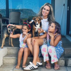 Sue Duminy Instagram - Geseënde Kersfees 🙏🎄💫
