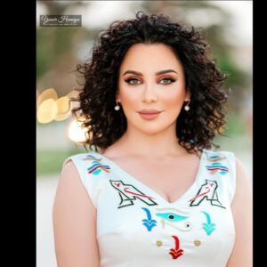 Sulaf Fawakherji Instagram - Photos from last September 
in #hurghada 
#sulaffawakherji 
@hurghadaffest 
#location :
@sunrisegardenbeachresort 
#photographer : @yasserhemaya 
#dress : @amin_al_sayed 
#makeup : @asmaa.adel.790 
#hairstylist : @magedelmasry61 
#lashes : @pearls.beautyshop 
#handbag : @heba_saad2014 
#planning : @_sandyhamdan 
#assistance : @nadiaelnaggarr 
Thank you all for this great experience🤍
#سلاف_فواخرجي 
#sulaffawakherji