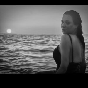 Sulaf Fawakherji Instagram - من ماء
🐚•••••

#september 
#summer 
‎#سلاف_فواخرجي #sulaffawakherji 
By : @massaaltayyar 🤍
