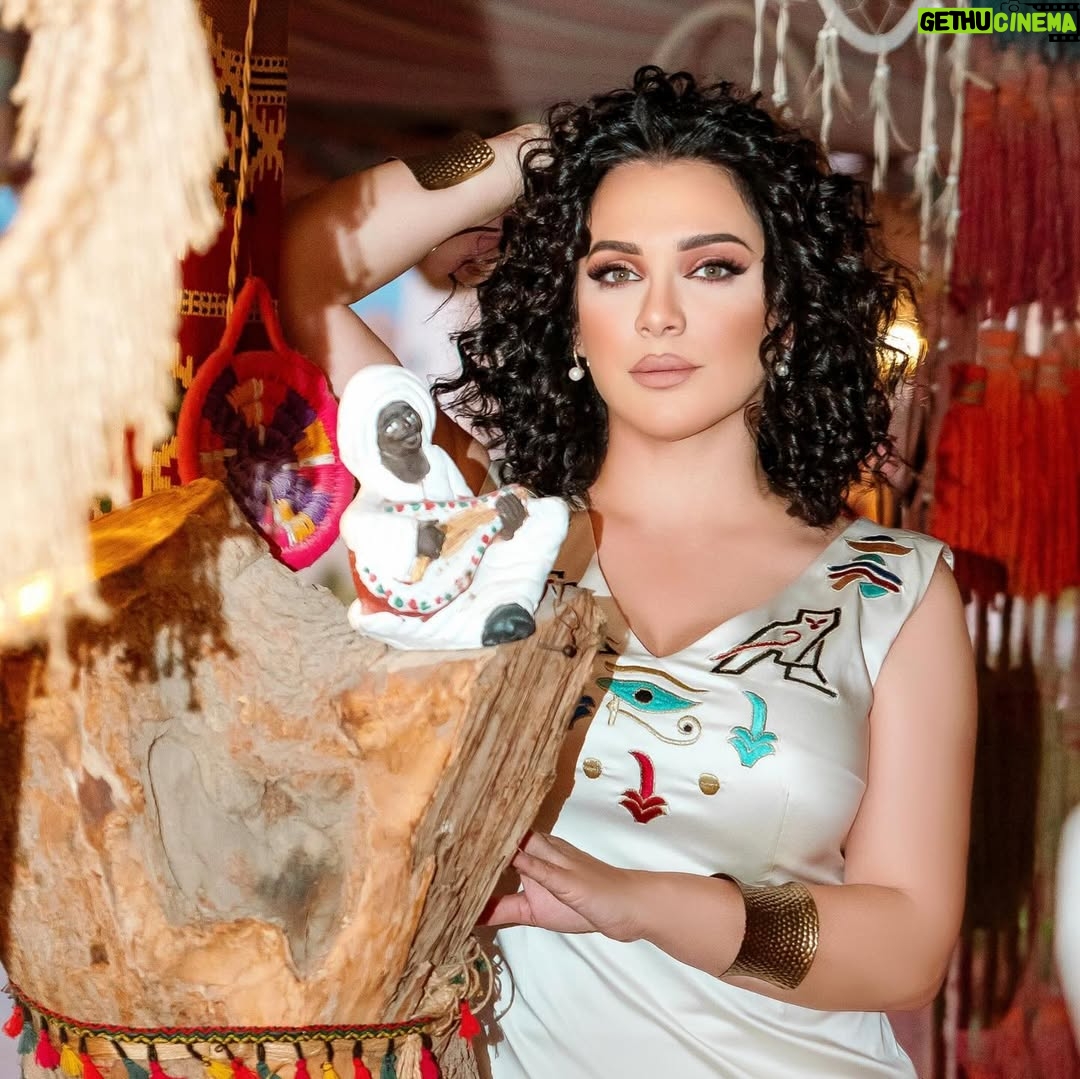 Sulaf Fawakherji - 31.3K Likes - Photos from last September
in #hurghada
#sulaffawakherji
@hurghadaffest
#location :
@sunrisegardenbeachresort
#photographer : @yasserhemaya
#dress : @amin_al_sayed
#makeup : @asmaa.adel.790
#hairstylist : @magedelmasry61
#lashes : @pearls.beautyshop
#handbag : @heba_saad2014
#planning : @_sandyhamdan
#assistance : @nadiaelnaggarr
Thank you all for this great experience🤍
#سلاف_فواخرجي
#sulaffawakherji