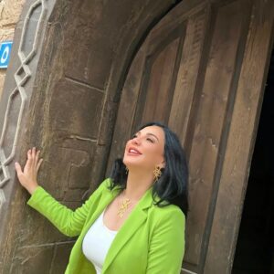 Sulaf Fawakherji Instagram - كلمة أخيرة ... الليلة 
مع لميس الحديدي على قناة @ontv 
التاسعة بتوقيت مصر العاشرة بتوقيت دمشق 
لمن يود المتابعة 🤍
#سلاف_فواخرجي #sulaffawakherji
 #لميس_الحديدي #ontv 
#علي_رمضان @aliiramadan0
#مصر #سوريا #egypt #syria
#dress @sarayousry_official
#makeup @nesrenyousry_mua
#accessories #Egyptian_accessory @sepiajewellery
#hair @saeedsharayet 
#مدينة_الإنتاج_الإعلامي