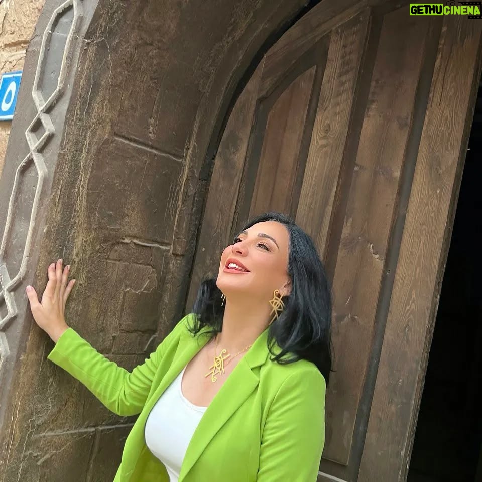 Sulaf Fawakherji - 32.5K Likes - كلمة أخيرة ... الليلة
مع لميس الحديدي على قناة @ontv
التاسعة بتوقيت مصر العاشرة بتوقيت دمشق
لمن يود المتابعة 🤍
#سلاف_فواخرجي #sulaffawakherji
#لميس_الحديدي #ontv
#علي_رمضان @aliiramadan0
#مصر #سوريا #egypt #syria
#dress @sarayousry_official
#makeup @nesrenyousry_mua
#accessories #Egyptian_accessory @sepiajewellery
#hair @saeedsharayet
#مدينة_الإنتاج_الإعلامي