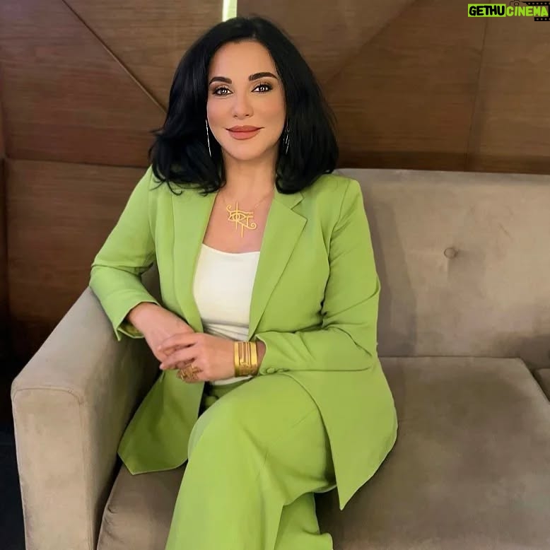 Sulaf Fawakherji - 32.5K Likes - كلمة أخيرة ... الليلة
مع لميس الحديدي على قناة @ontv
التاسعة بتوقيت مصر العاشرة بتوقيت دمشق
لمن يود المتابعة 🤍
#سلاف_فواخرجي #sulaffawakherji
#لميس_الحديدي #ontv
#علي_رمضان @aliiramadan0
#مصر #سوريا #egypt #syria
#dress @sarayousry_official
#makeup @nesrenyousry_mua
#accessories #Egyptian_accessory @sepiajewellery
#hair @saeedsharayet
#مدينة_الإنتاج_الإعلامي